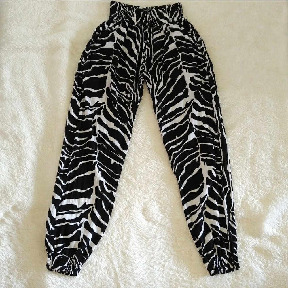 Ava Sky🌌 Pant Paka in Zebra🦓 Print Sz XS - Used